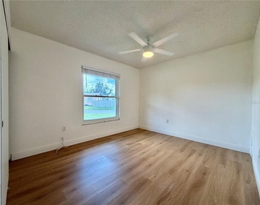 4100 45th Avenue N - Photo Thumbnail 10