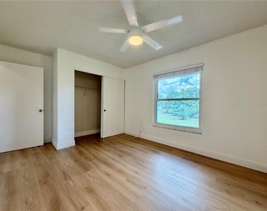 4100 45th Avenue N - Photo Thumbnail 11