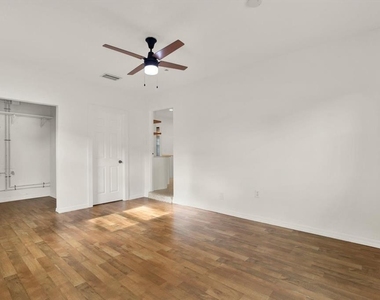 5531 13th Avenue N - Photo Thumbnail 11