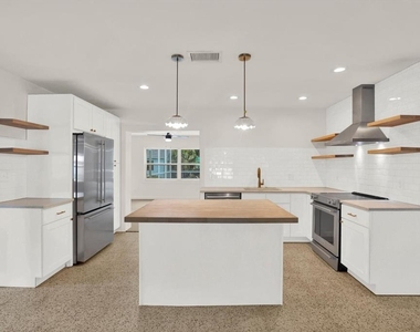 5531 13th Avenue N - Photo Thumbnail 3