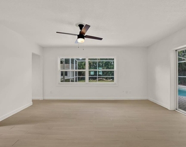5531 13th Avenue N - Photo Thumbnail 8