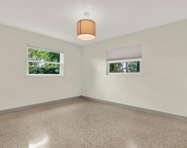 5531 13th Avenue N - Photo Thumbnail 13