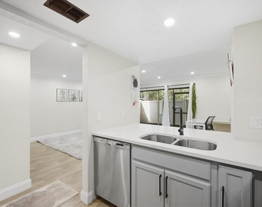 4769 Puritan Circle - Photo Thumbnail 10