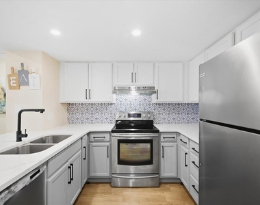 4769 Puritan Circle - Photo Thumbnail 8