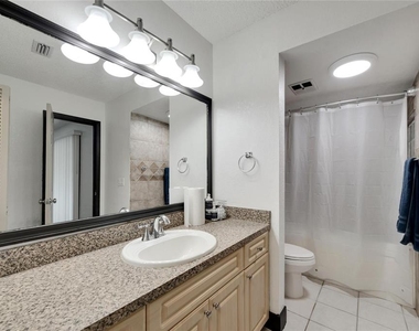 6301 Newtown Circle - Photo Thumbnail 53