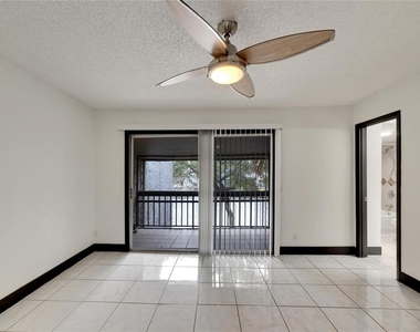 6301 Newtown Circle - Photo Thumbnail 44