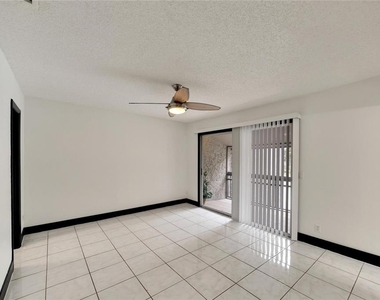 6301 Newtown Circle - Photo Thumbnail 42