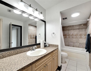 6301 Newtown Circle - Photo Thumbnail 52