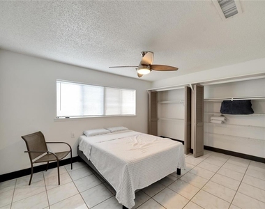 6301 Newtown Circle - Photo Thumbnail 31
