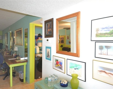126 Caryl Way - Photo Thumbnail 10