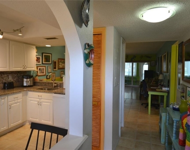 126 Caryl Way - Photo Thumbnail 2