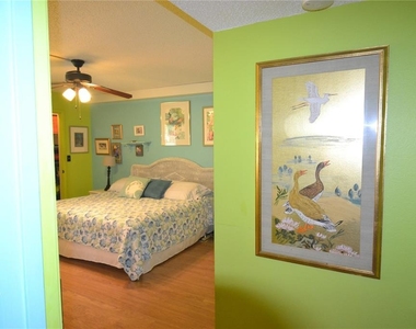 126 Caryl Way - Photo Thumbnail 37