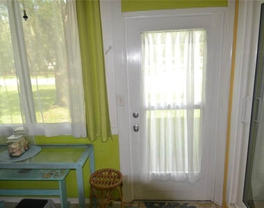 126 Caryl Way - Photo Thumbnail 34