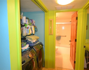 126 Caryl Way - Photo Thumbnail 12