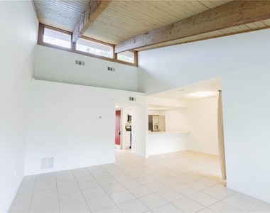 6094 Peregrine Avenue - Photo Thumbnail 10