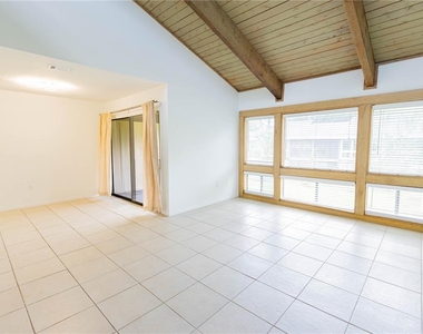 6094 Peregrine Avenue - Photo Thumbnail 8