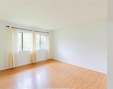 6094 Peregrine Avenue - Photo Thumbnail 12