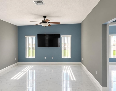 5369 Dahlia Reserve Drive - Photo Thumbnail 10