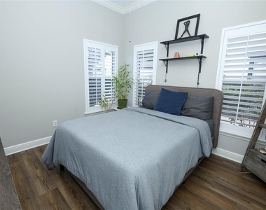 2202 Elizabeth Avenue - Photo Thumbnail 8
