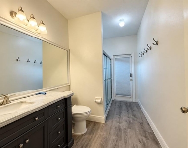 13535 Bluewater Circle - Photo Thumbnail 16