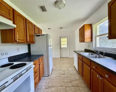 1435 Ne 22nd Avenue - Photo Thumbnail 10