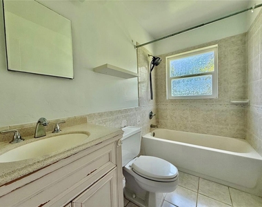 1435 Ne 22nd Avenue - Photo Thumbnail 14