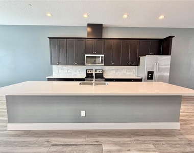 8200 Elion Street - Photo Thumbnail 17