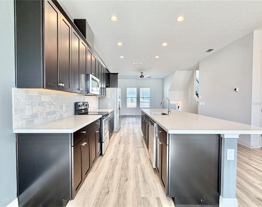 8200 Elion Street - Photo Thumbnail 10