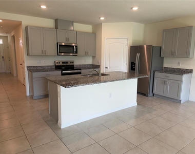 368 Conway Avenue - Photo Thumbnail 9