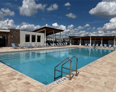 368 Conway Avenue - Photo Thumbnail 24