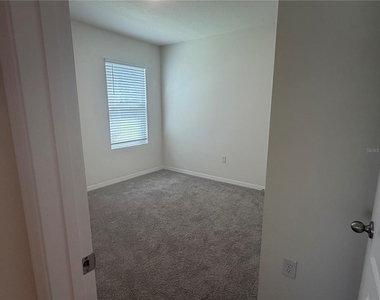 368 Conway Avenue - Photo Thumbnail 4