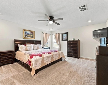 455 Overpool Avenue - Photo Thumbnail 16