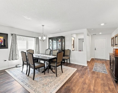 455 Overpool Avenue - Photo Thumbnail 2
