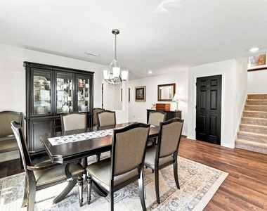 455 Overpool Avenue - Photo Thumbnail 3