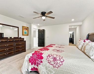 455 Overpool Avenue - Photo Thumbnail 17