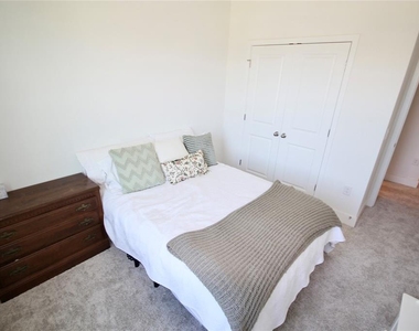 1138 Desert Candle Drive - Photo Thumbnail 27