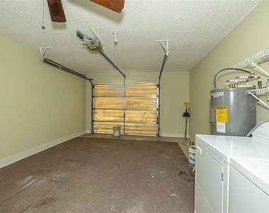 1200 Lawrence Avenue - Photo Thumbnail 11
