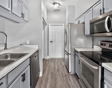257 Margate Drive - Photo Thumbnail 5