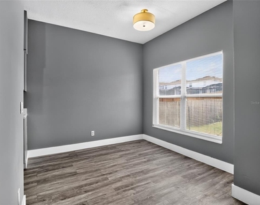257 Margate Drive - Photo Thumbnail 12