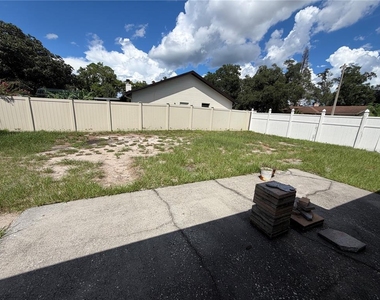 803 Calabria Drive - Photo Thumbnail 9