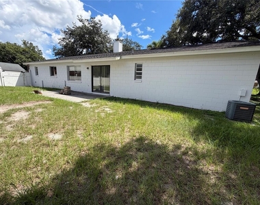 803 Calabria Drive - Photo Thumbnail 11