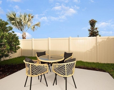 663 Ness Island Drive - Photo Thumbnail 11