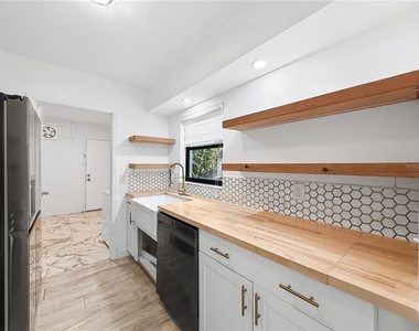 3205 Joyann Street - Photo Thumbnail 6