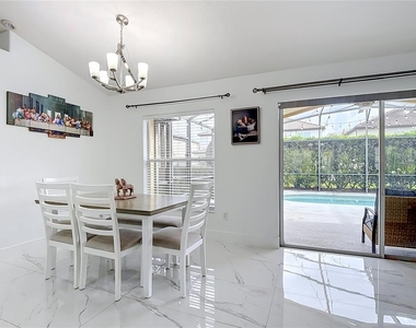 4934 Lazy Oaks Way - Photo Thumbnail 12