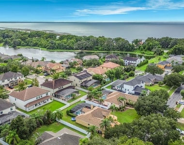 4934 Lazy Oaks Way - Photo Thumbnail 3