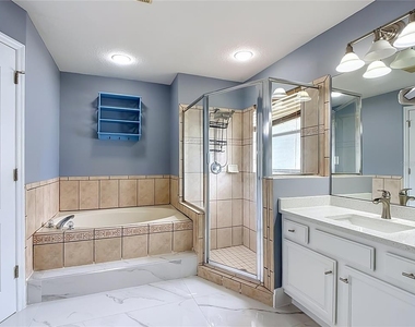 4934 Lazy Oaks Way - Photo Thumbnail 25