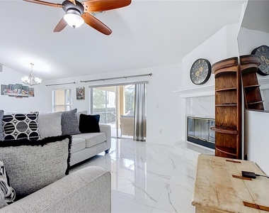 4934 Lazy Oaks Way - Photo Thumbnail 8