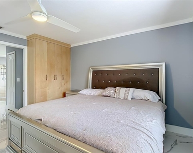 4934 Lazy Oaks Way - Photo Thumbnail 21