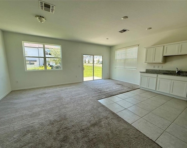 476 Madison Drive - Photo Thumbnail 2