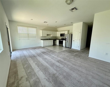 476 Madison Drive - Photo Thumbnail 5